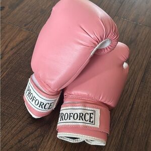 Women's Pink Boxing Gloves